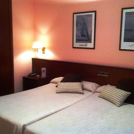 Hotel La Seu ラ・セウ・ドゥルジェイ 部屋 写真