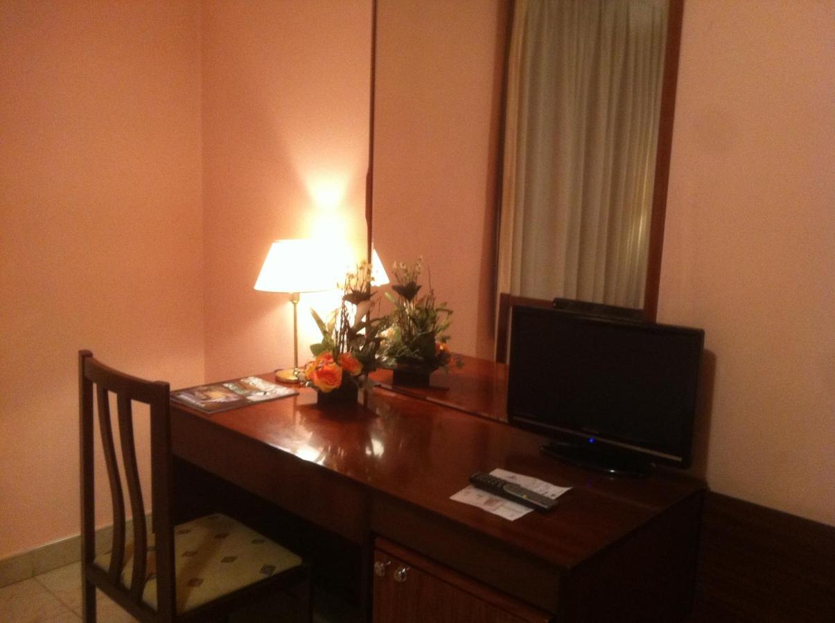 Hotel La Seu ラ・セウ・ドゥルジェイ エクステリア 写真