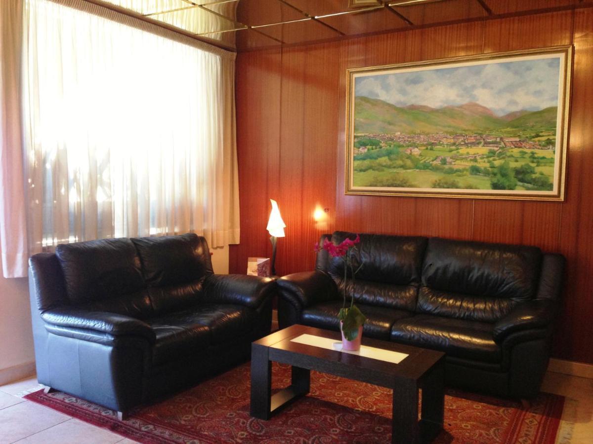 Hotel La Seu ラ・セウ・ドゥルジェイ エクステリア 写真